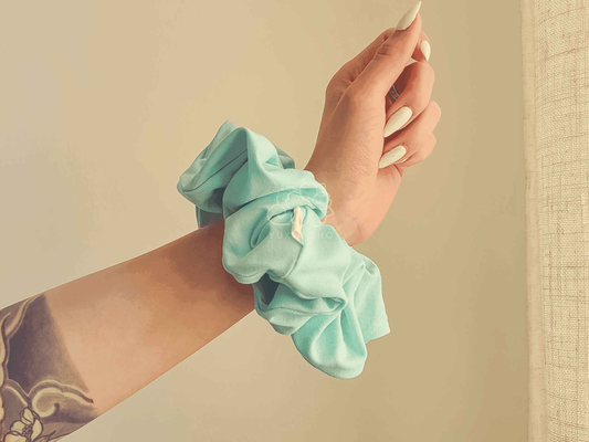 Celeste Fluffy XXL Scrunchie