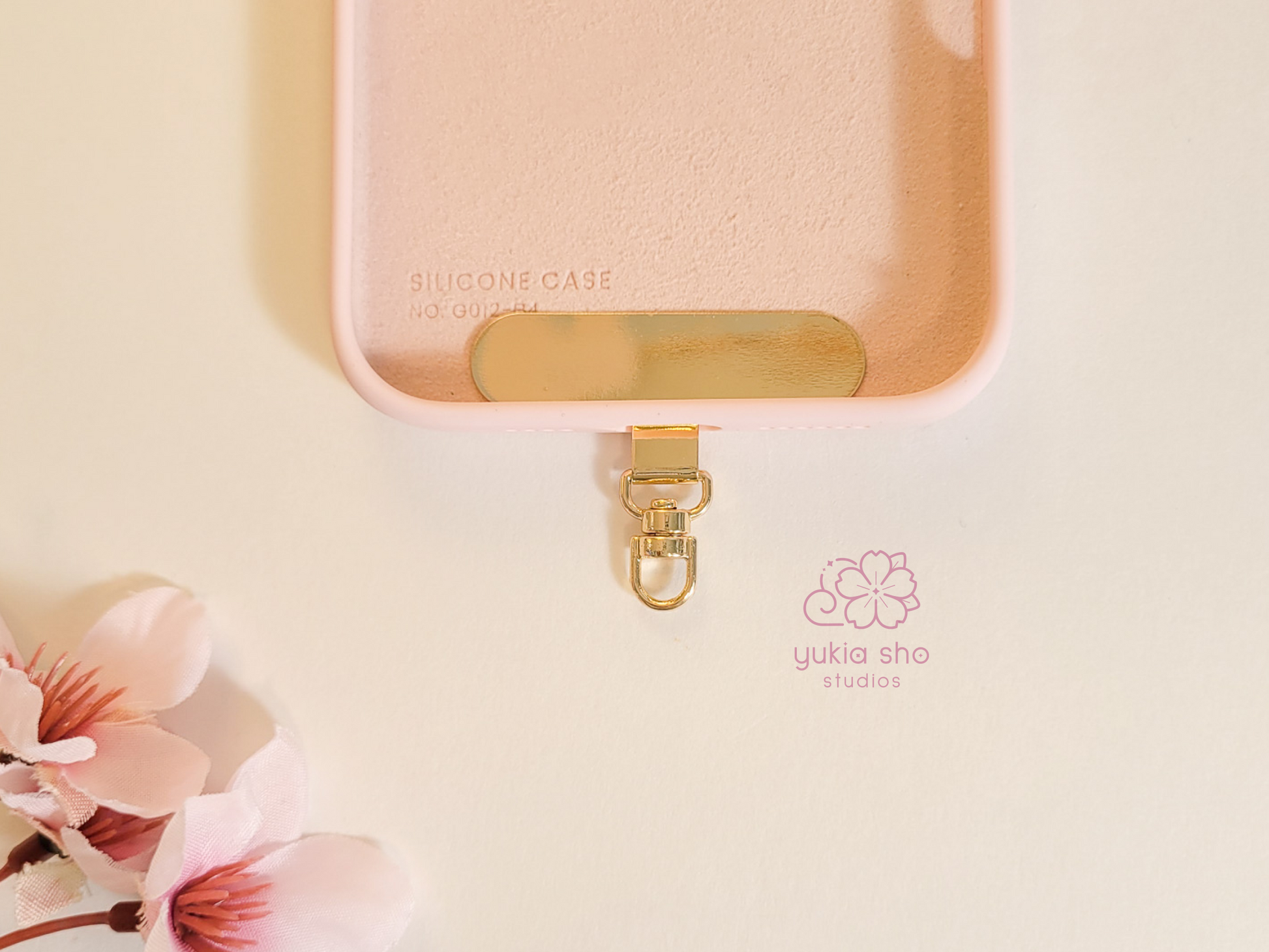 Gold Metal Phone Accessory Tether