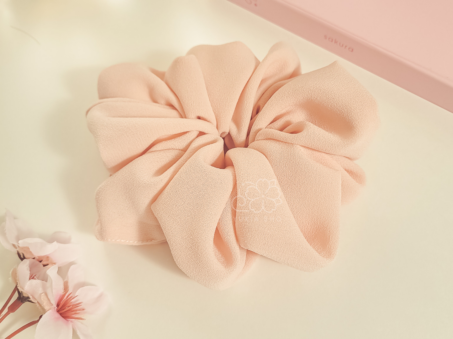 Sakura Fluffy XXL Scrunchie