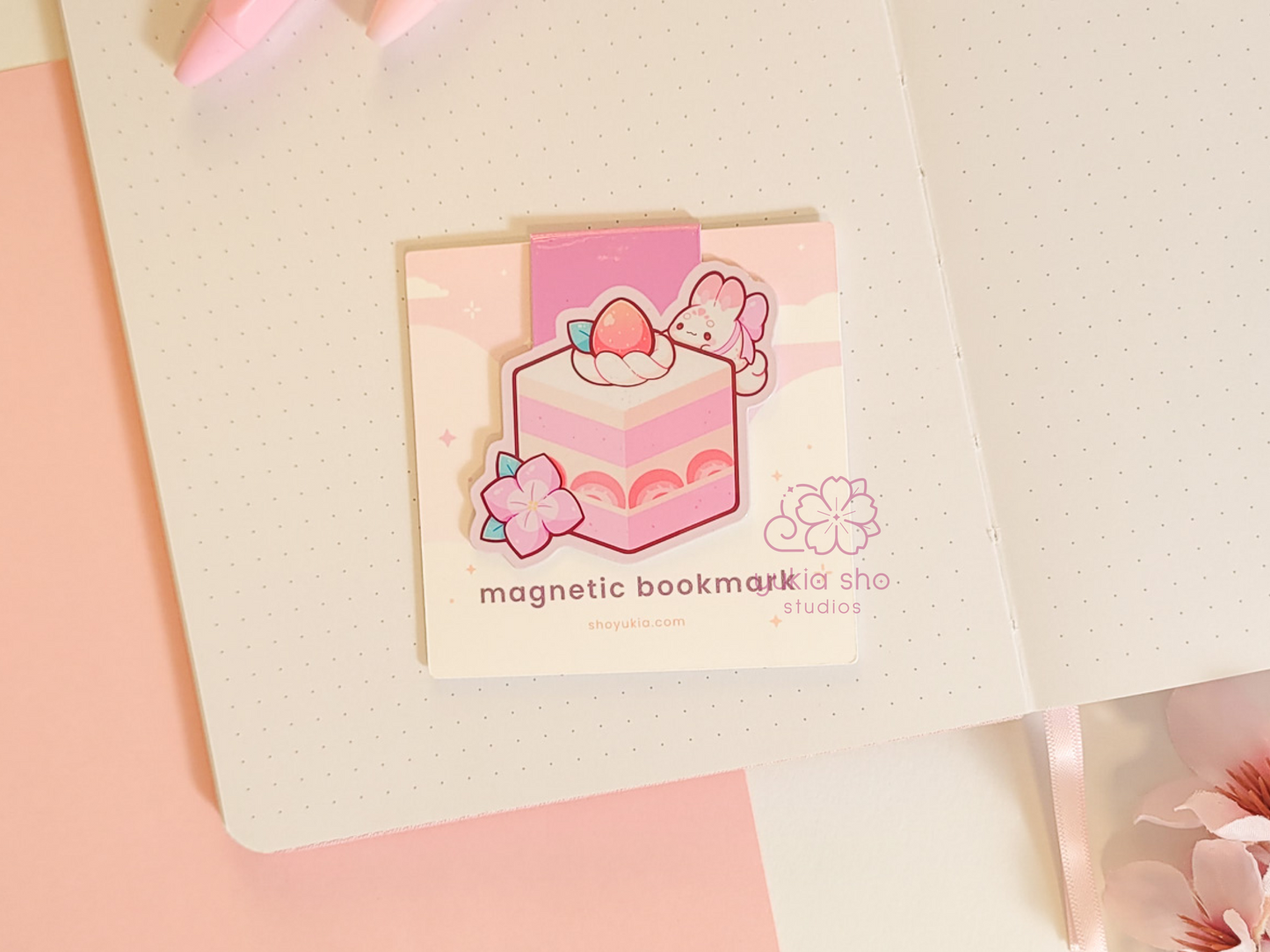 Suzumi Cake Magnetic Bookmark