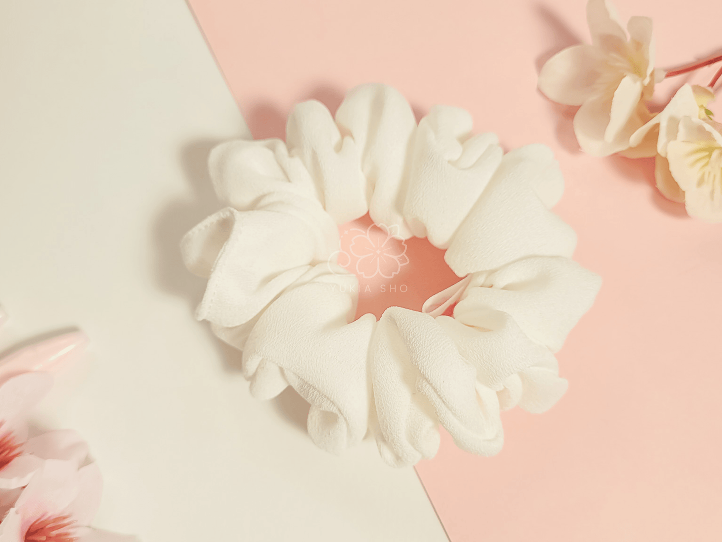 Pearl Mini Scrunchie - Yukia Sho Studios