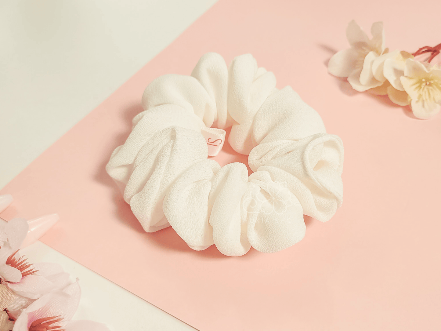Pearl Mini Scrunchie - Yukia Sho Studios